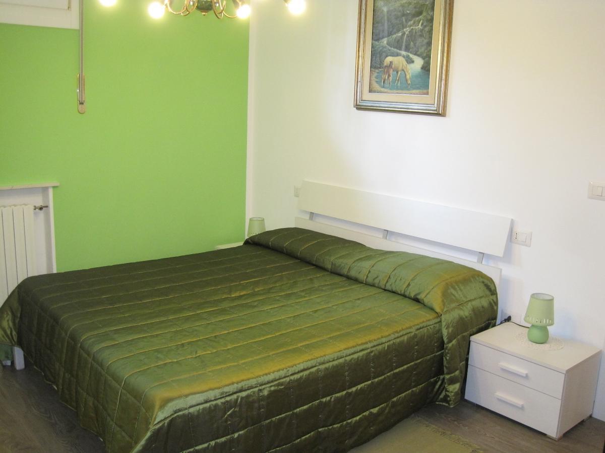 Bed And Breakfast Lo Scrigno Polinago Rum bild